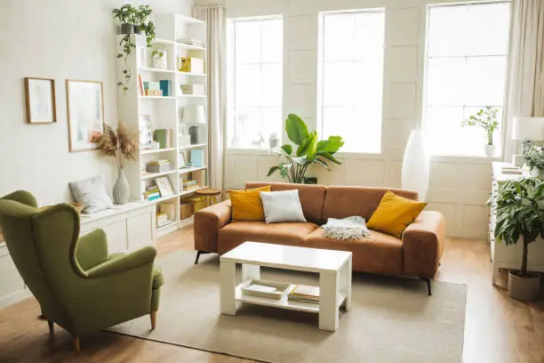 Intérieur d'un petit appartement chaleureux et apaisé à Oudon suite à une étude géobiologique.