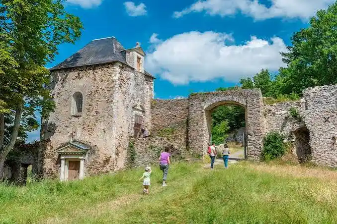 Château de la Turmelière à Liré : entre ruines et poésie